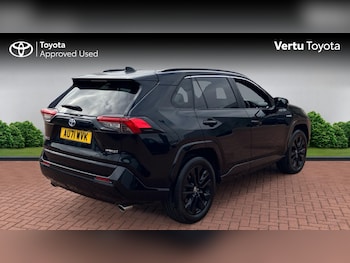 Used Toyota RAV4 2021 for sale - 76233044: Photo 2