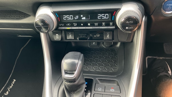 Used Toyota RAV4 2021 for sale - 76233044: Photo 37