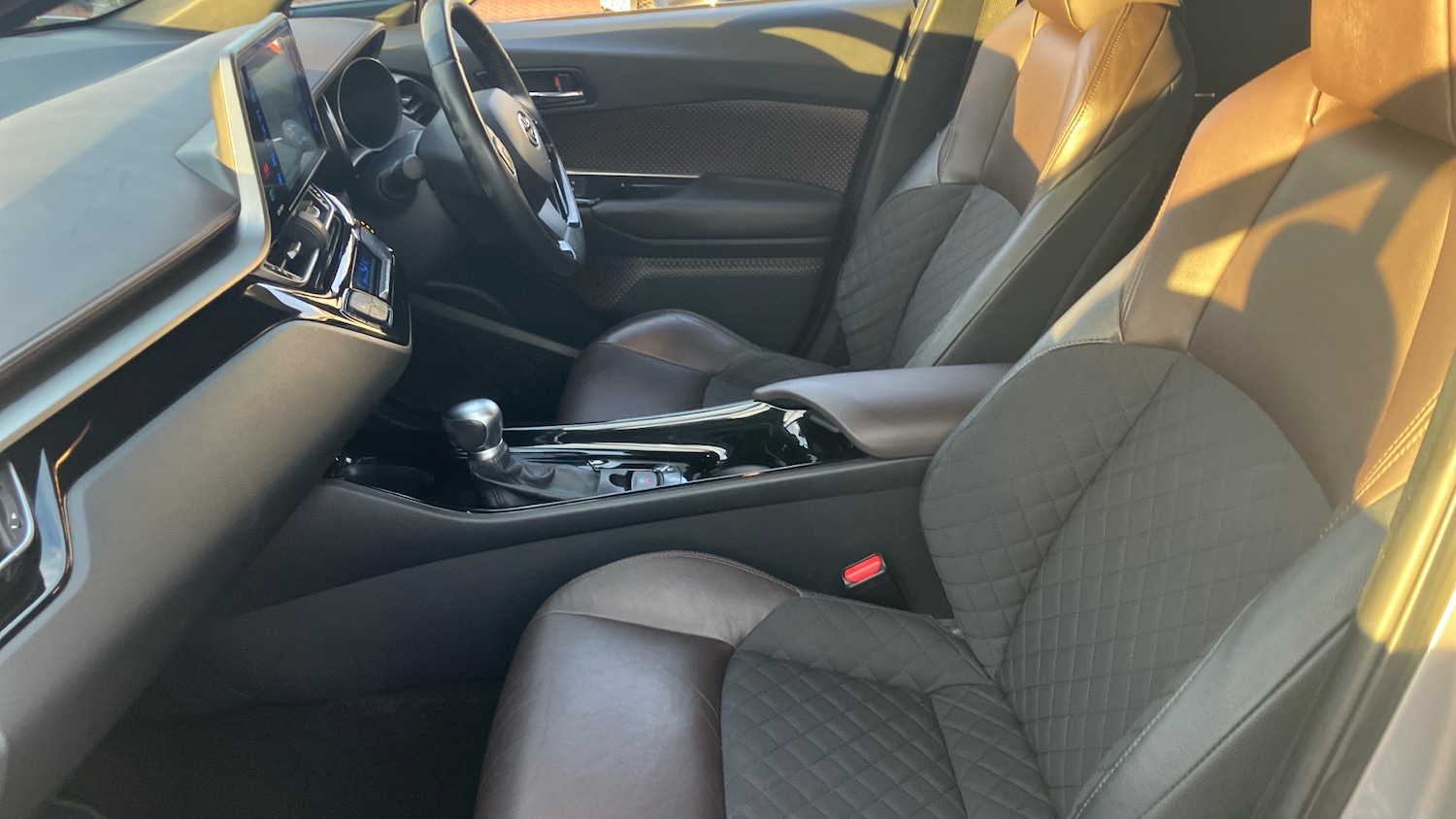 Used Toyota C-HR 2017 for sale - 77034240: Photo 10