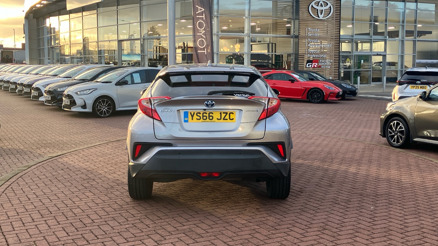 Used Toyota C-HR 2017 for sale - 77034240: Photo 19