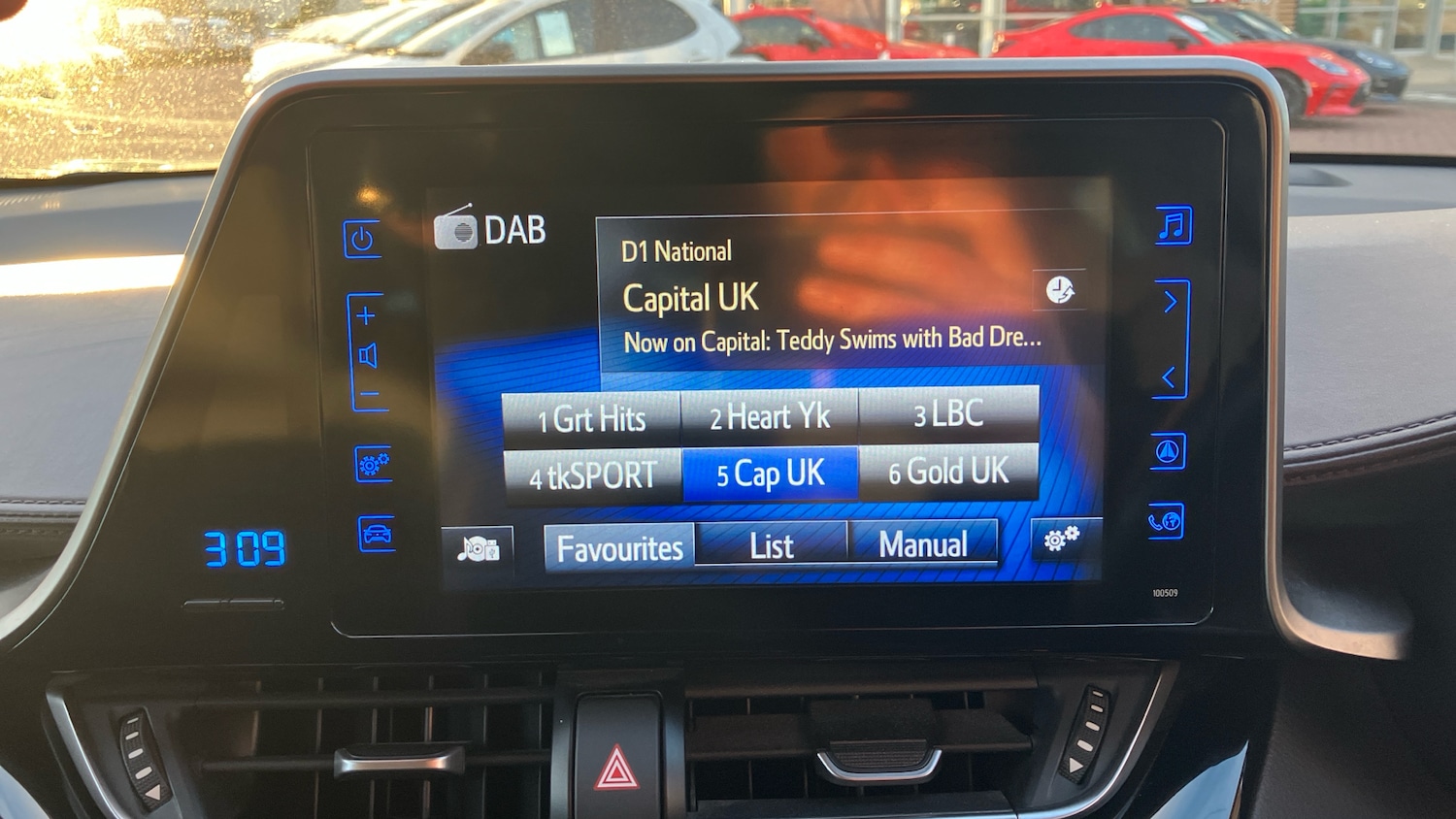 Used Toyota C-HR 2017 for sale - 77034240: Photo 26