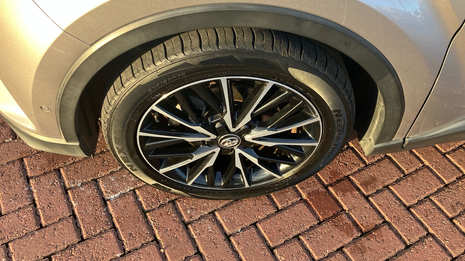 Used Toyota C-HR 2017 for sale - 77034240: Photo 30