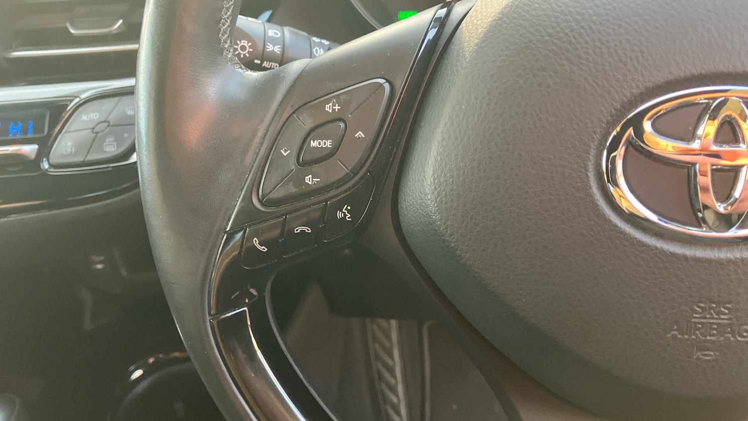 Used Toyota C-HR 2017 for sale - 77034240: Photo 38