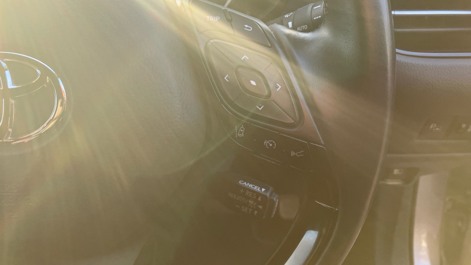 Used Toyota C-HR 2017 for sale - 77034240: Photo 39