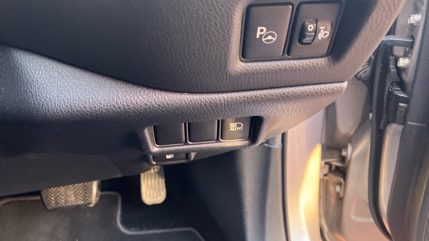 Used Toyota C-HR 2017 for sale - 77034240: Photo 40