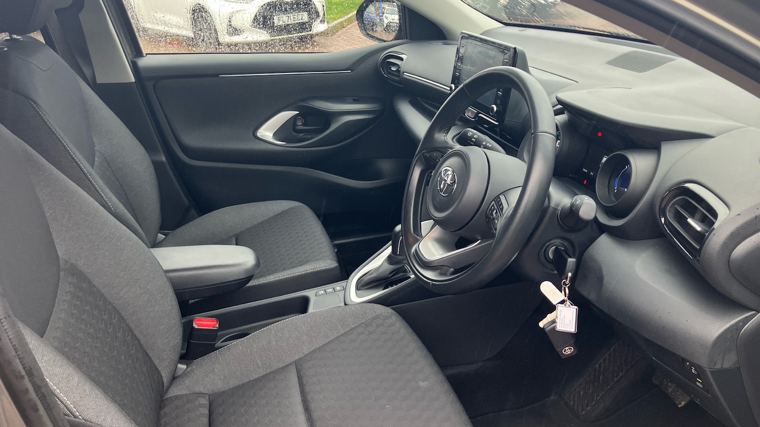 Used Toyota Yaris 2022 for sale - 77616625: Photo 11