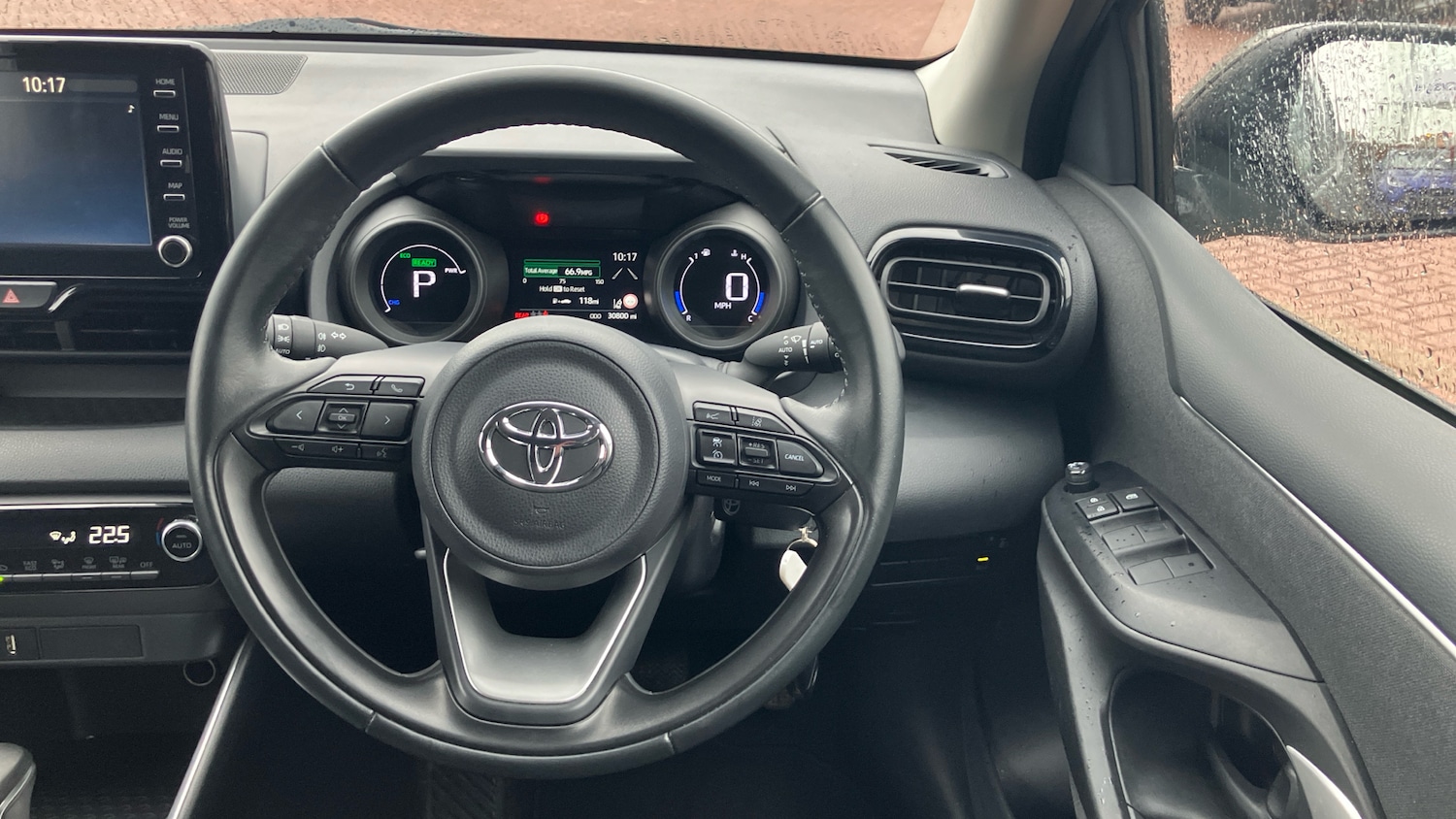 Used Toyota Yaris 2022 for sale - 77616625: Photo 8