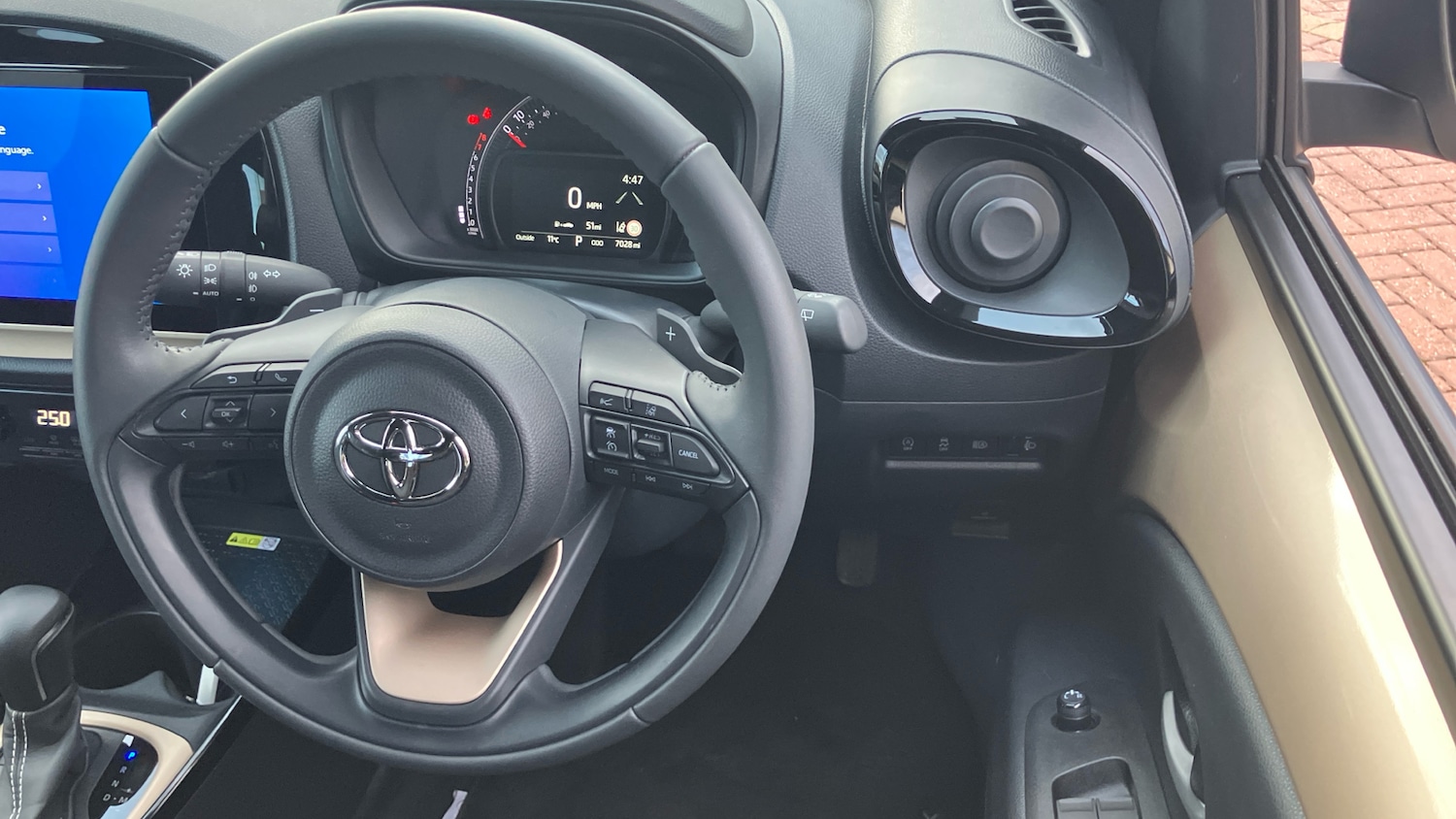 Used Toyota Aygo X 2024 for sale - 77830437: Photo 8