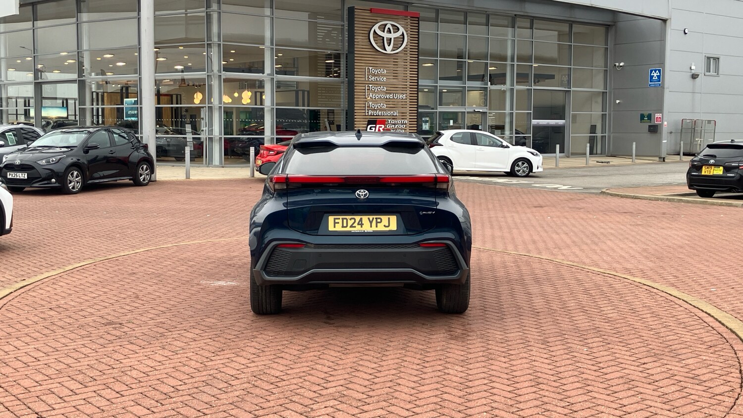 Used Toyota C-HR 2024 for sale - 76273561: Photo 19