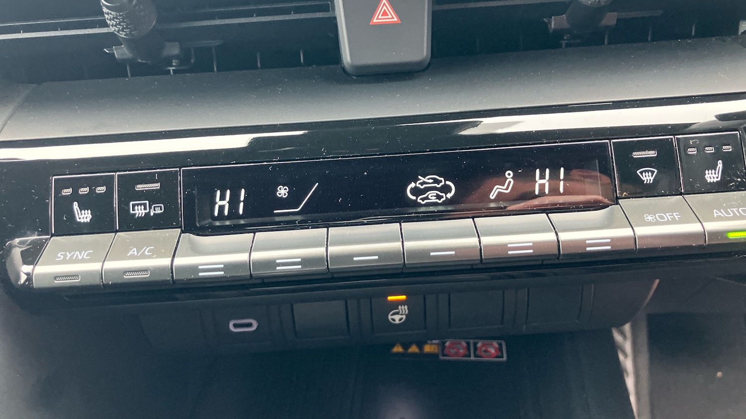 Used Toyota C-HR 2024 for sale - 76273561: Photo 38