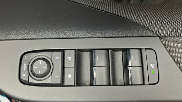 Used Toyota C-HR 2024 for sale - 76273561: Photo 42