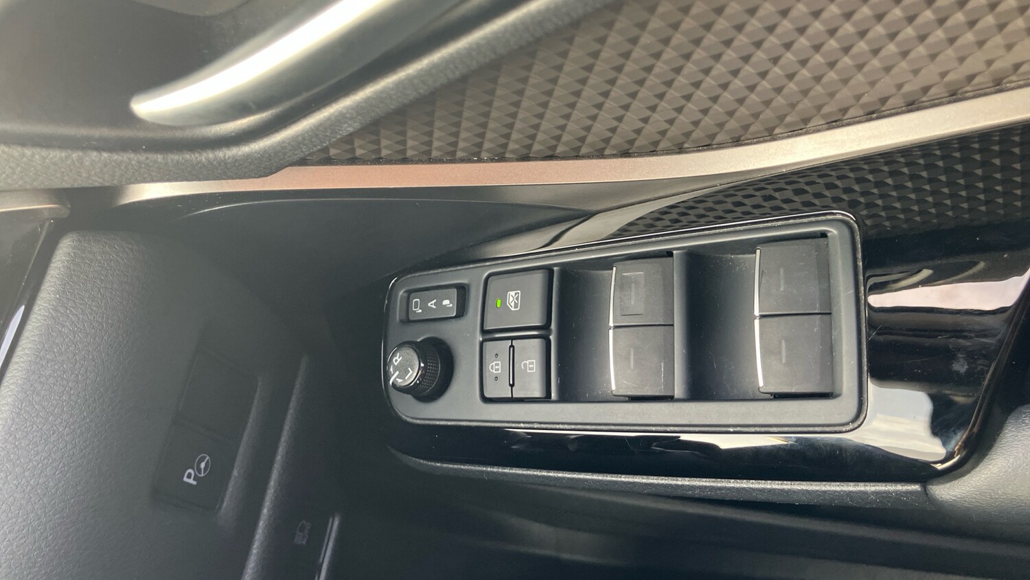 Used Toyota C-HR 2020 for sale - 77818698: Photo 38