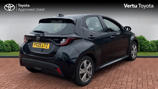 Used Toyota Yaris 2025 for sale - 76263711: Photo 2