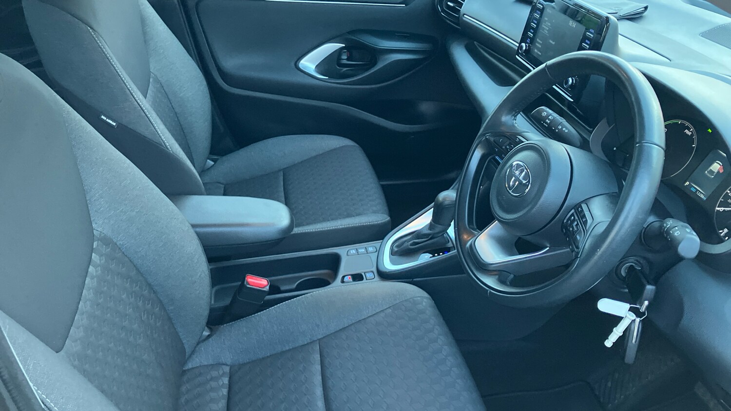 Used Toyota Yaris 2023 for sale - 77353529: Photo 11