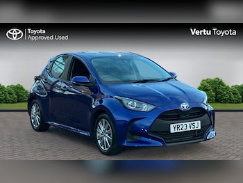Used Toyota Yaris 2023 for sale - 77353529: Photo
