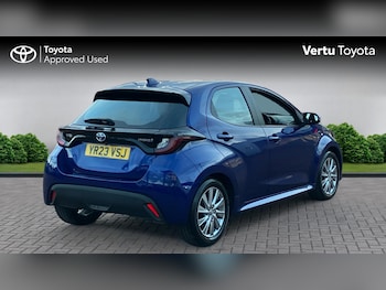 Used Toyota Yaris 2023 for sale - 77353529: Photo