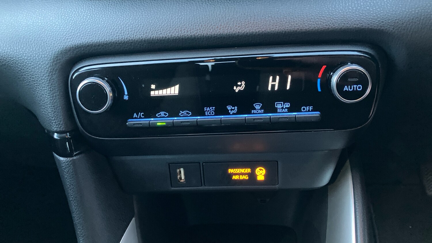 Used Toyota Yaris 2023 for sale - 77353529: Photo 36