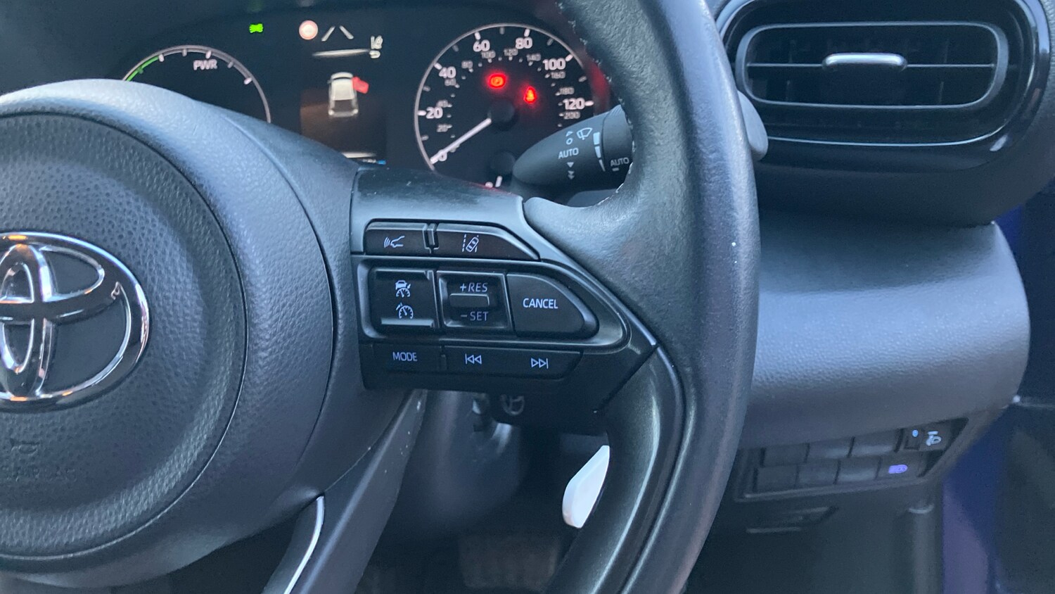 Used Toyota Yaris 2023 for sale - 77353529: Photo 38