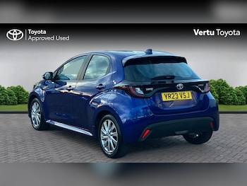 Used Toyota Yaris 2023 for sale - 77353529: Photo