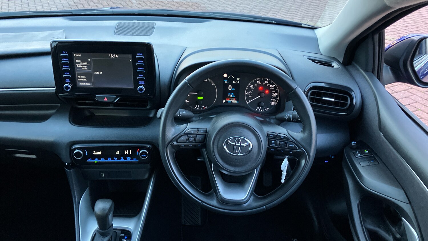 Used Toyota Yaris 2023 for sale - 77353529: Photo 6