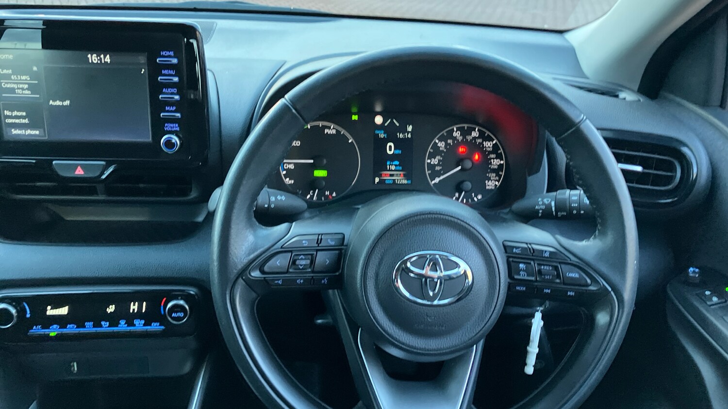 Used Toyota Yaris 2023 for sale - 77353529: Photo 8