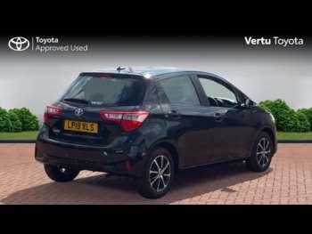 Used Toyota Yaris 2019 for sale - 74900411: Photo