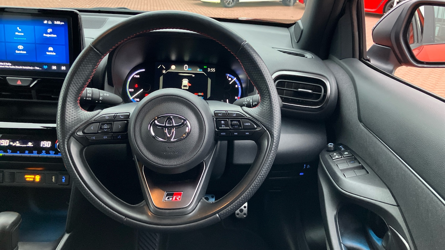 Used Toyota Yaris Cross 2023 for sale - 76461717: Photo 8