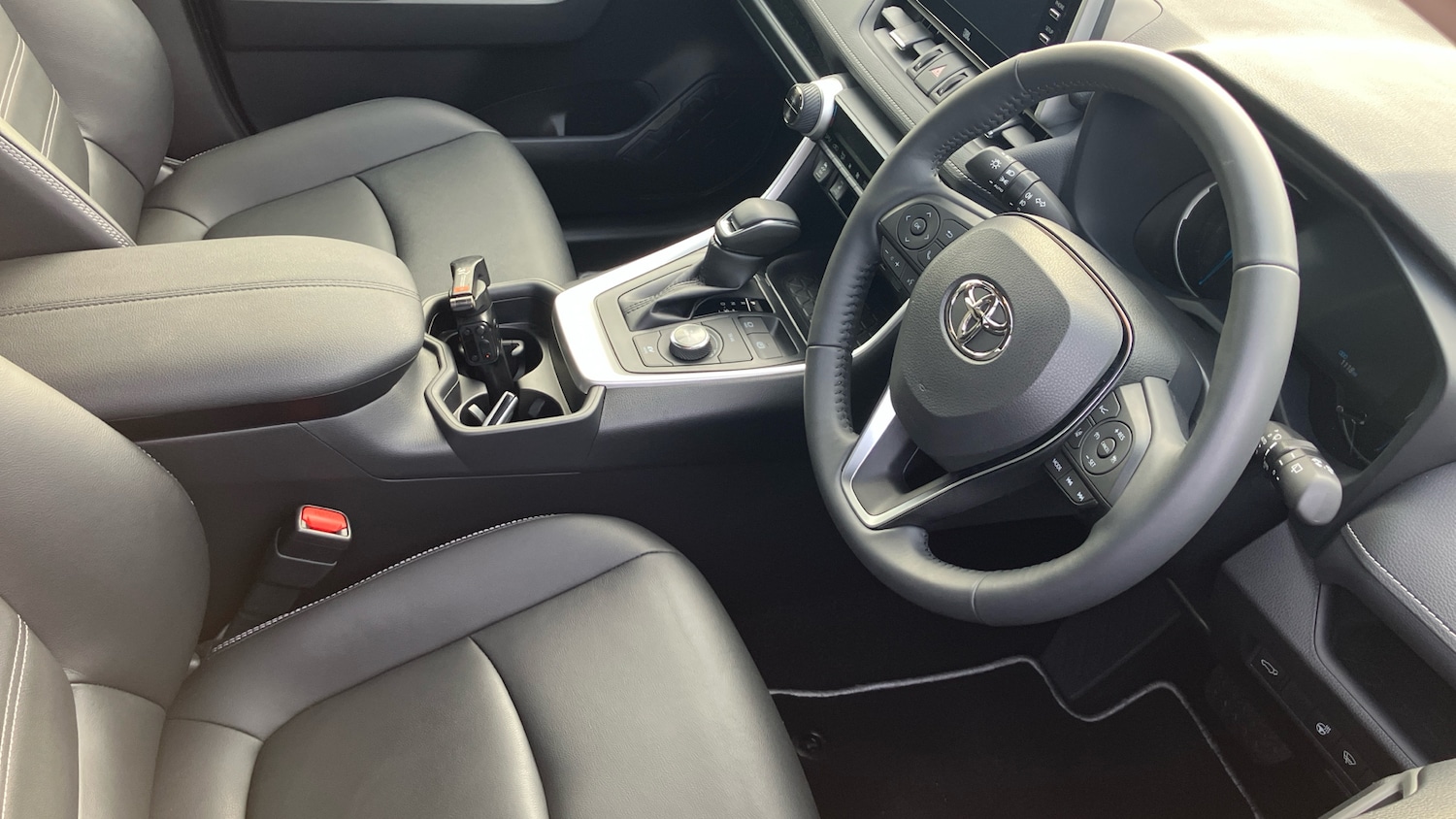 Used Toyota RAV4 2021 for sale - 76396837: Photo 11