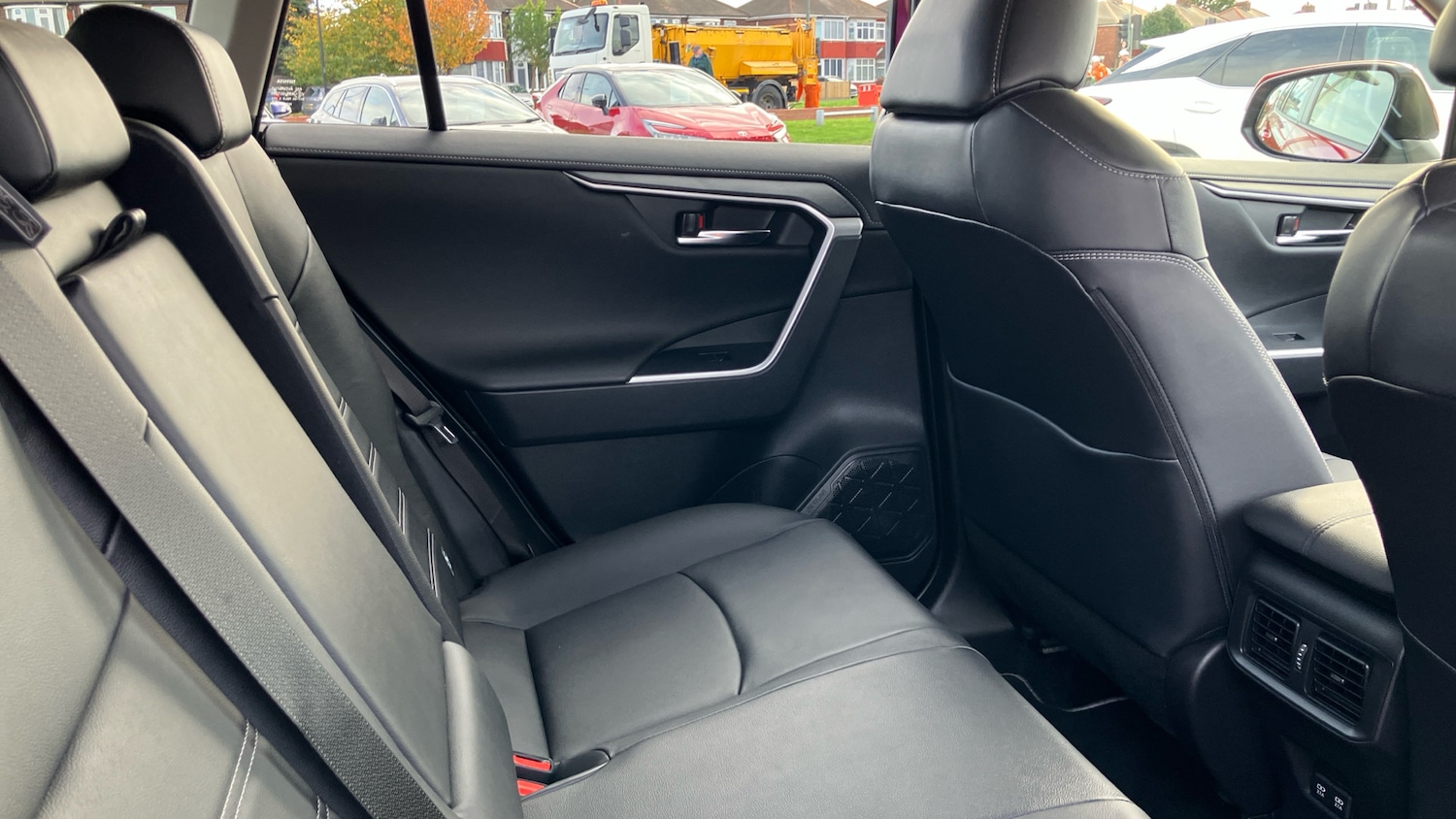 Used Toyota RAV4 2021 for sale - 76396837: Photo 12