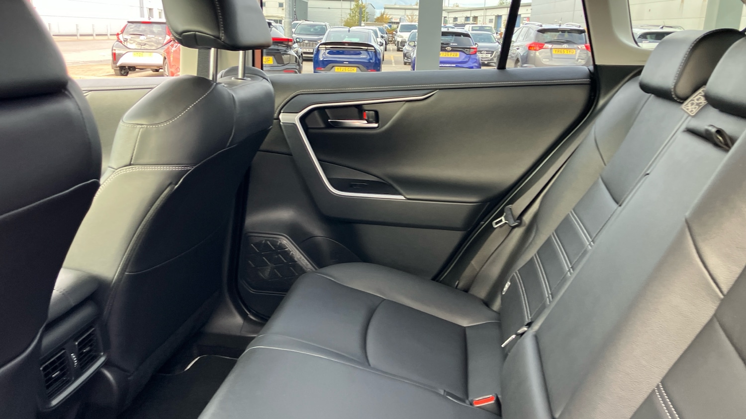 Used Toyota RAV4 2021 for sale - 76396837: Photo 13