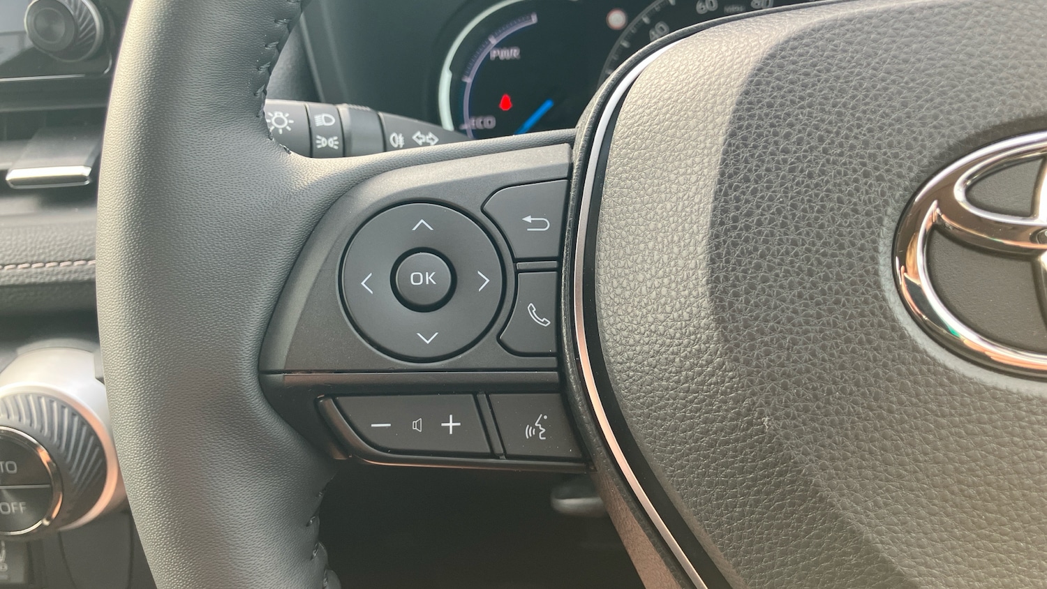 Used Toyota RAV4 2021 for sale - 76396837: Photo 40