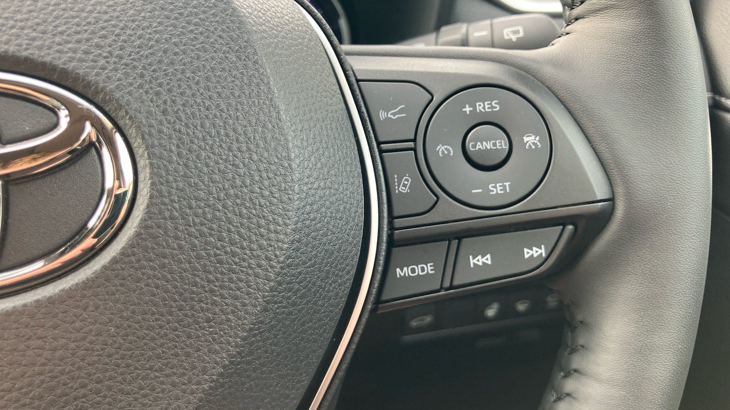 Used Toyota RAV4 2021 for sale - 76396837: Photo 41