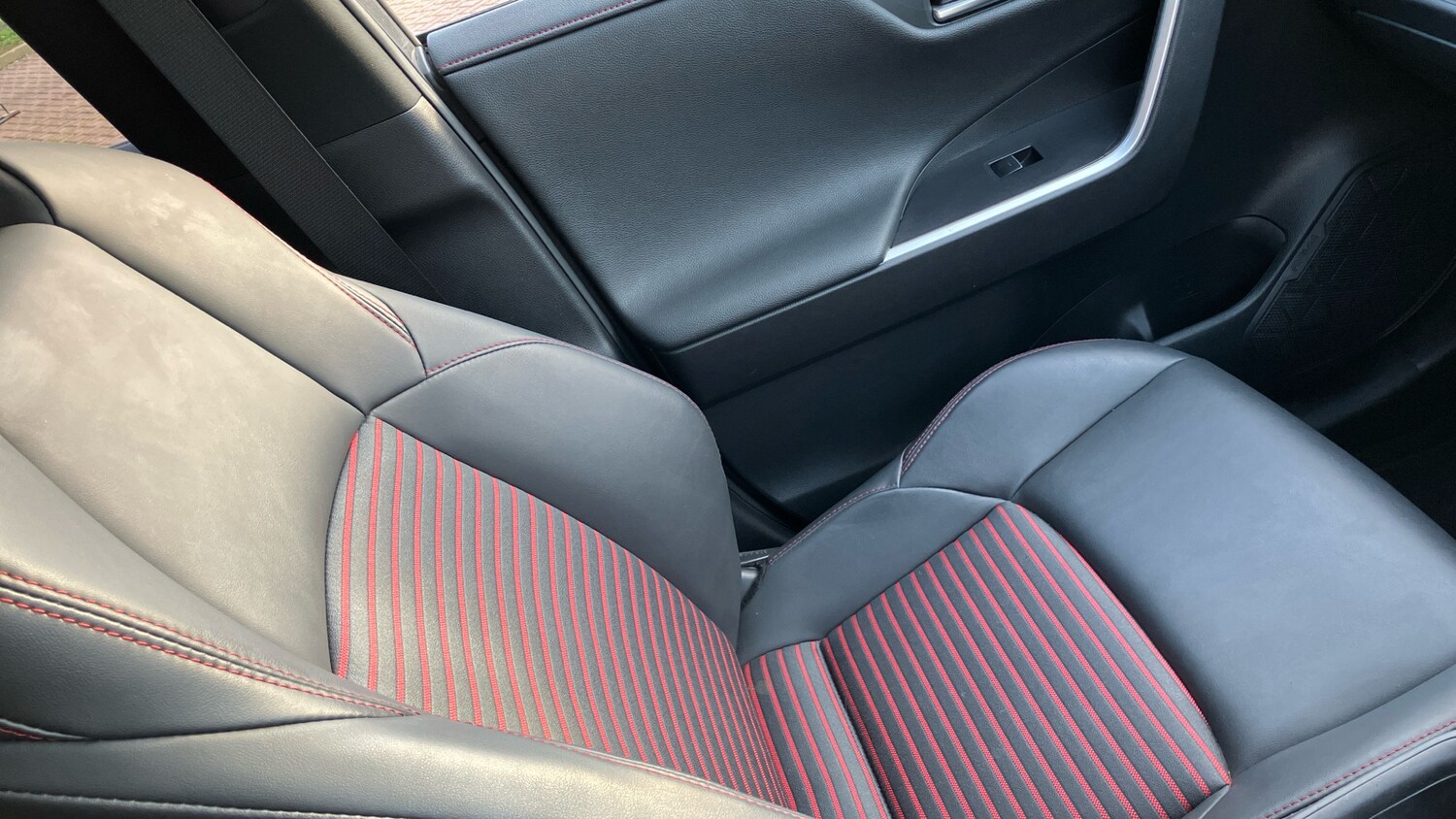 Used Toyota RAV4 2023 for sale - 77900885: Photo 41