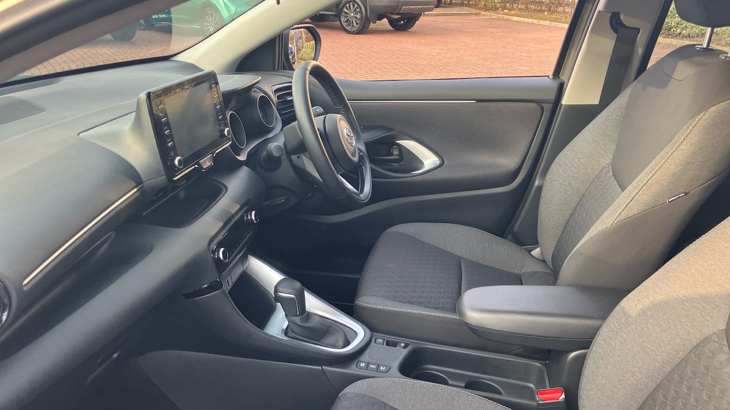 Used Toyota Yaris 2023 for sale - 77818695: Photo 10