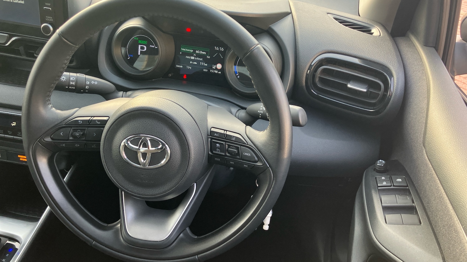 Used Toyota Yaris 2023 for sale - 77818695: Photo 8