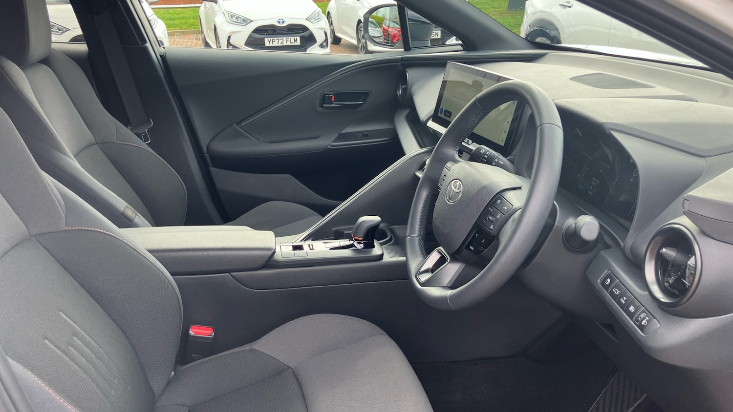 Used Toyota C-HR 2024 for sale - 78093350: Photo 11