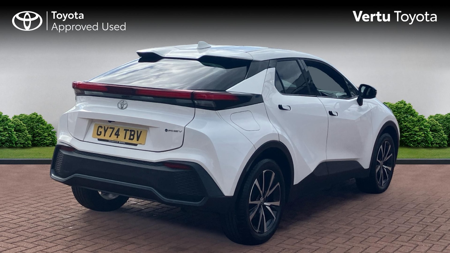 Used Toyota C-HR 2024 for sale - 78093350: Photo 2