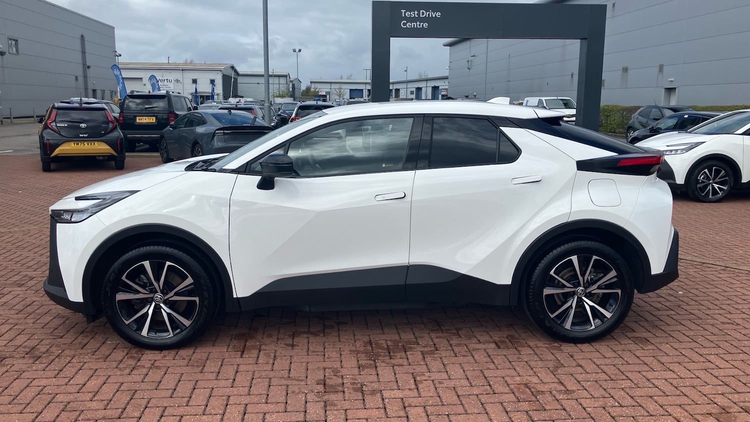 Used Toyota C-HR 2024 for sale - 78093350: Photo 29