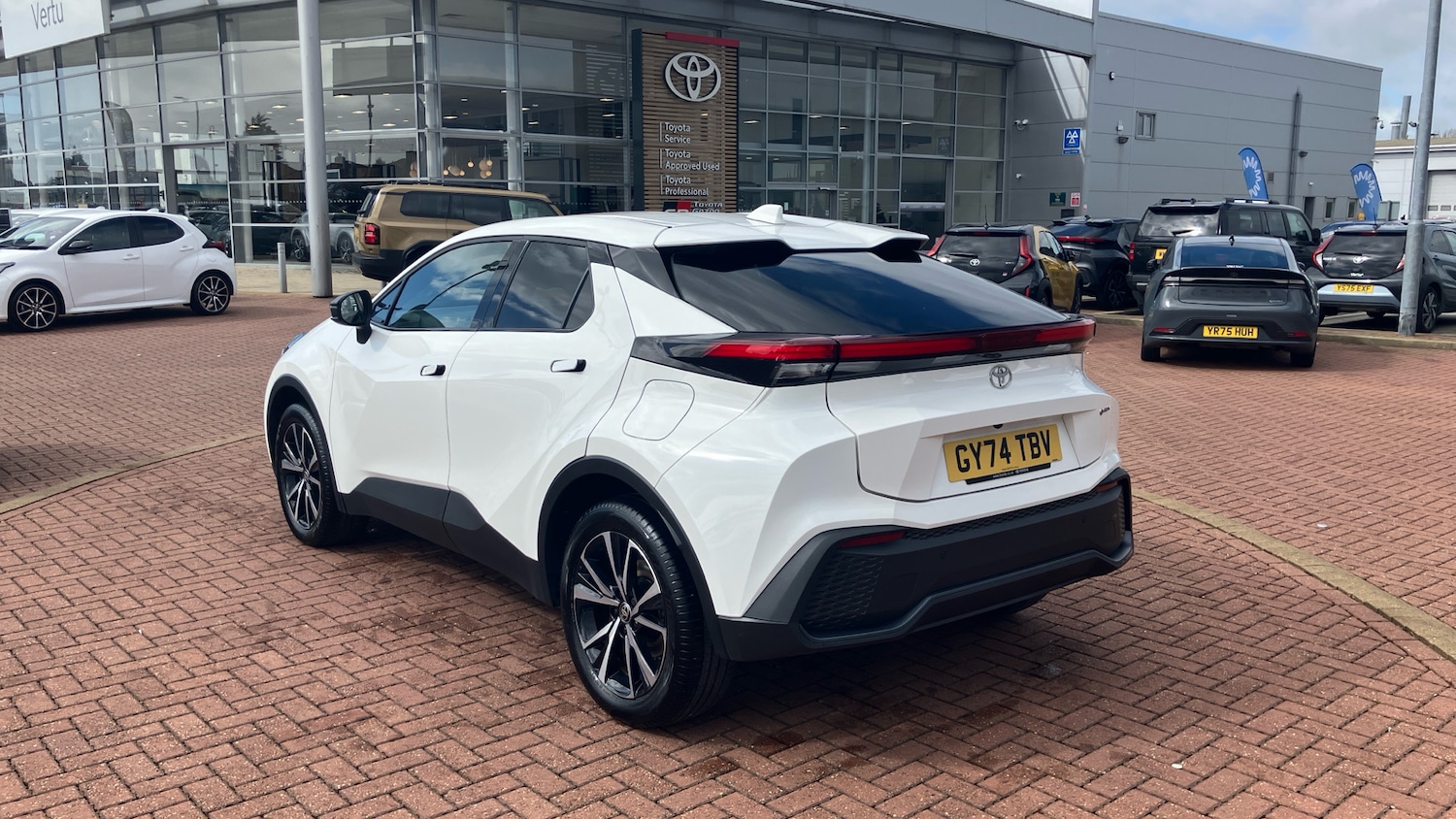 Used Toyota C-HR 2024 for sale - 78093350: Photo 32