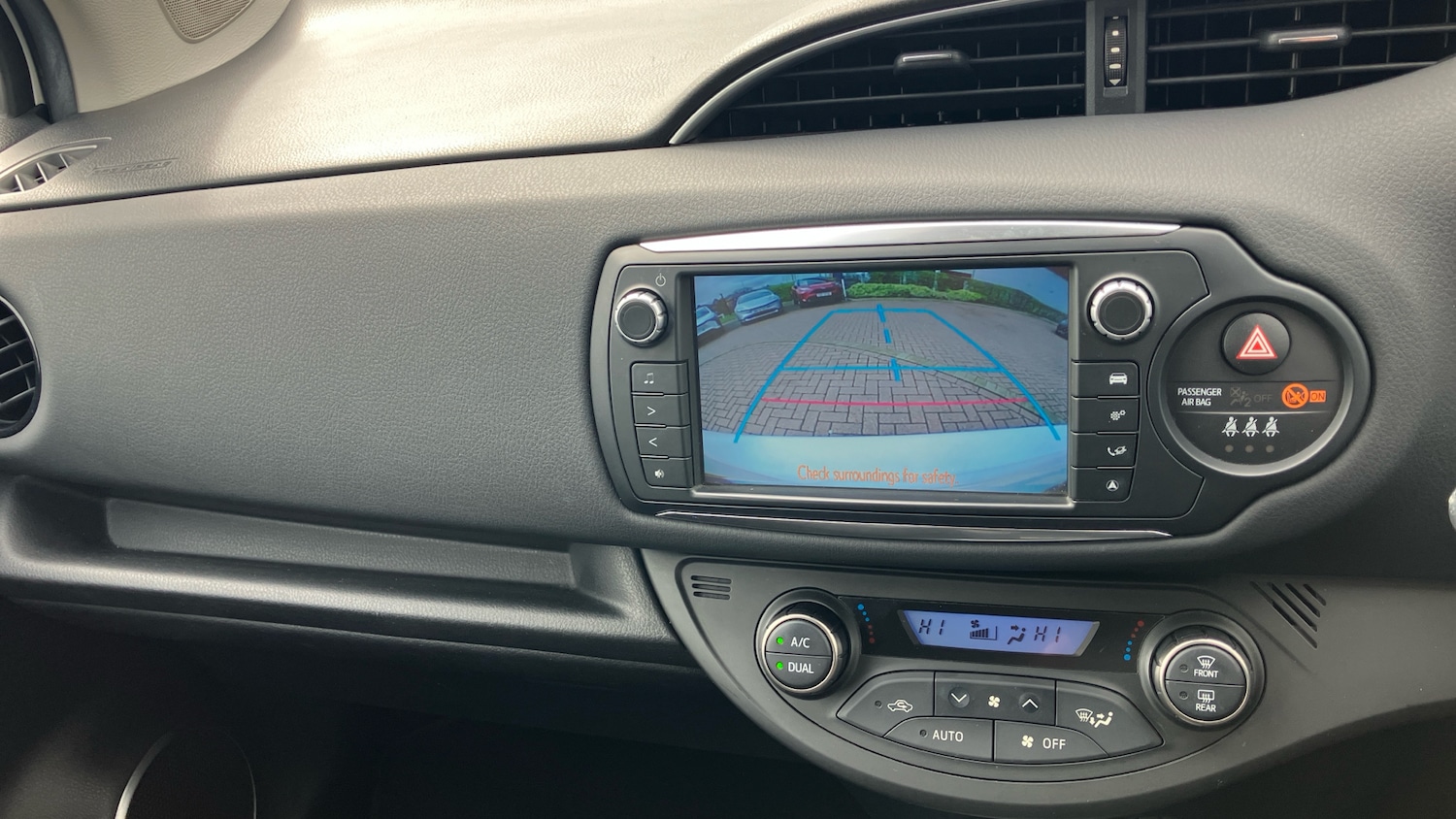 Used Toyota Yaris 2016 for sale - 78210092: Photo 27