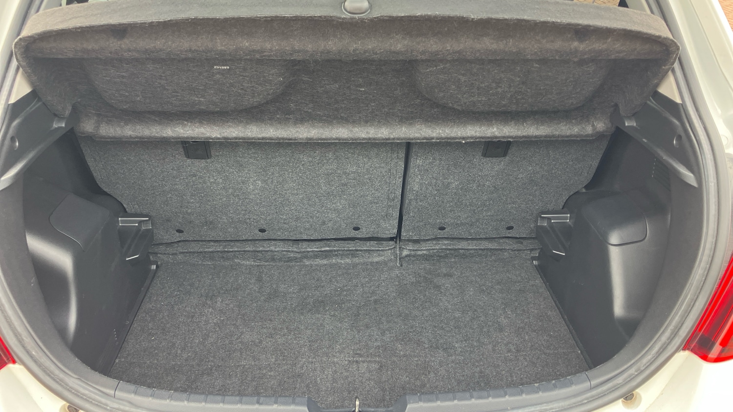 Used Toyota Yaris 2016 for sale - 78210092: Photo 35