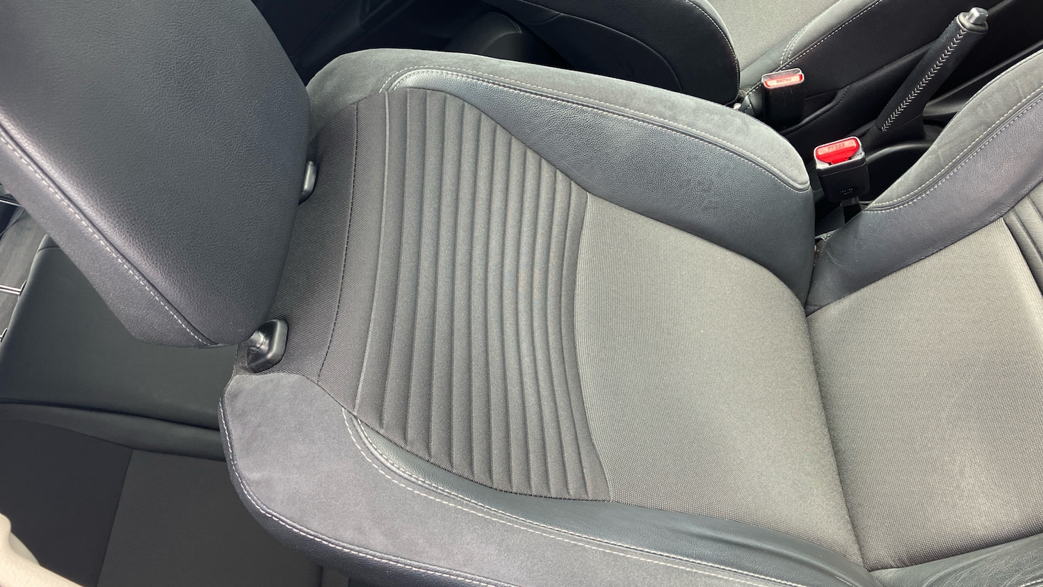 Used Toyota Yaris 2016 for sale - 78210092: Photo 42