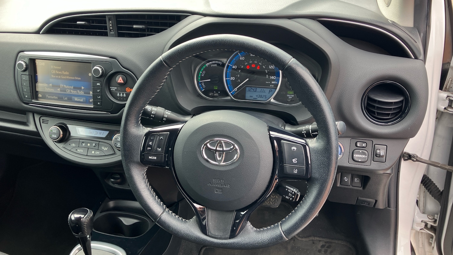 Used Toyota Yaris 2016 for sale - 78210092: Photo 6