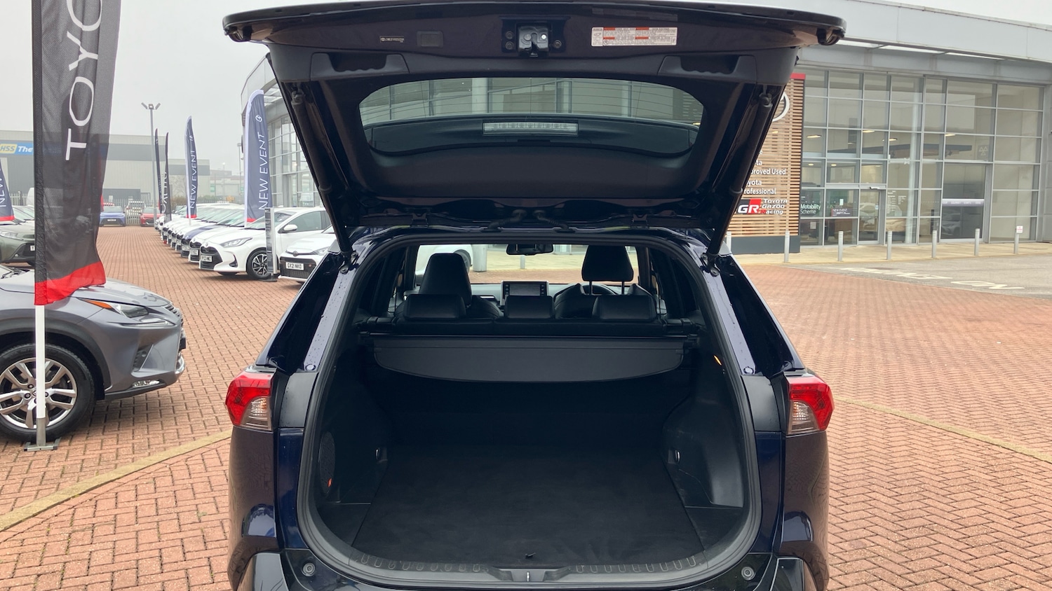 Used Toyota RAV4 2020 for sale - 77844567: Photo 14