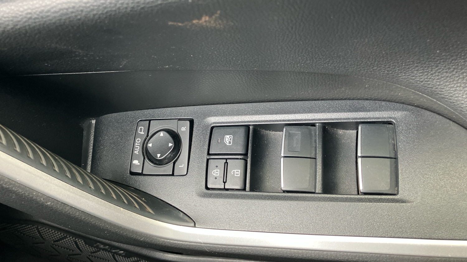 Used Toyota RAV4 2020 for sale - 77844567: Photo 39