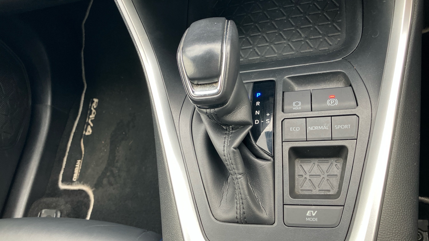 Used Toyota RAV4 2020 for sale - 77844567: Photo 40