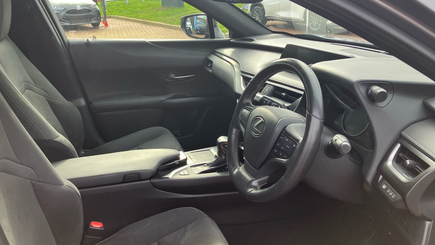 Used Lexus UX 2019 for sale - 77935111: Photo 11