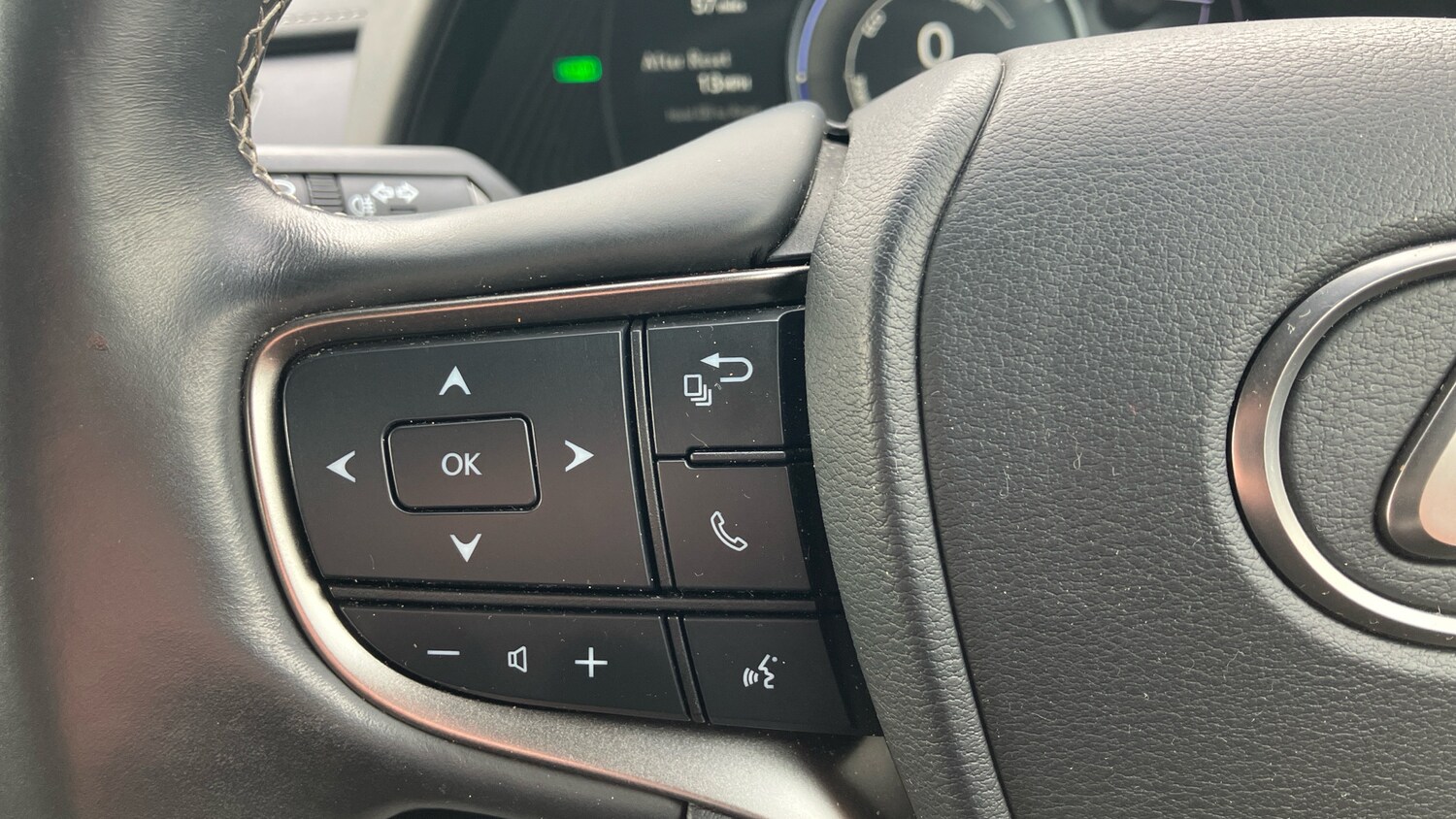 Used Lexus UX 2019 for sale - 77935111: Photo 39