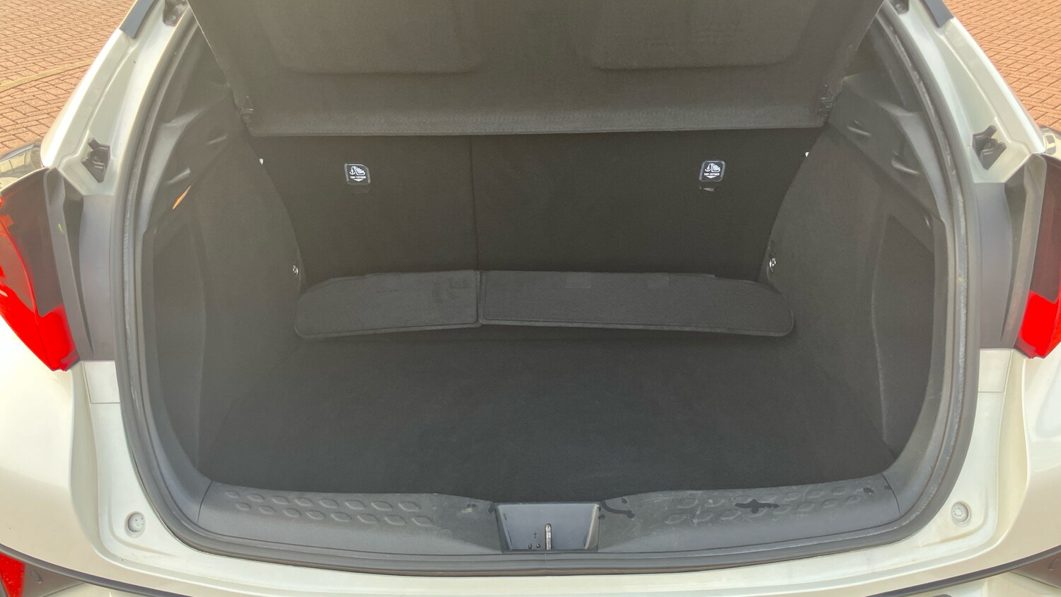 Used Toyota C-HR 2020 for sale - 77917673: Photo 14