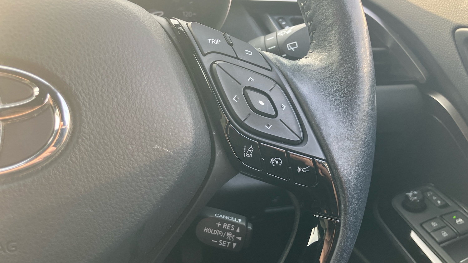 Used Toyota C-HR 2020 for sale - 77917673: Photo 37